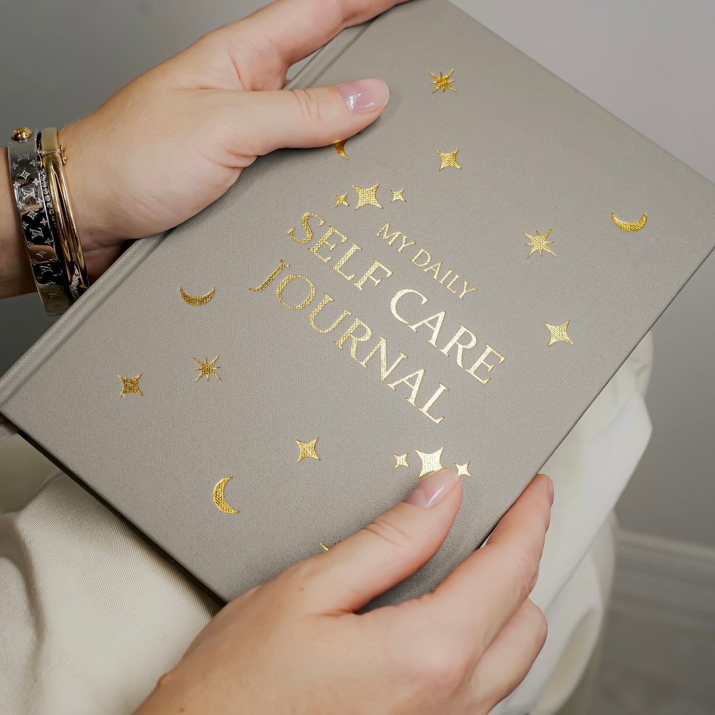 Daily Self-Care Journal A5 – Guided Wellness Planner for Mindfulness, Gratitude, and Personal Growth (Pink, Grey, Blue)