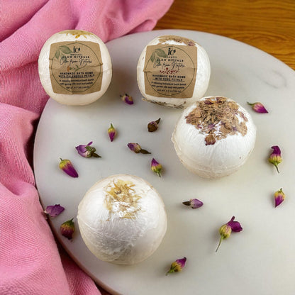 Ayurvedic Spa Gift Box – Self-Care Ritual with Massage Tools, Tea & Botanical Oils